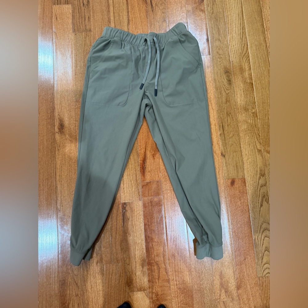 Brand new VRST joggers